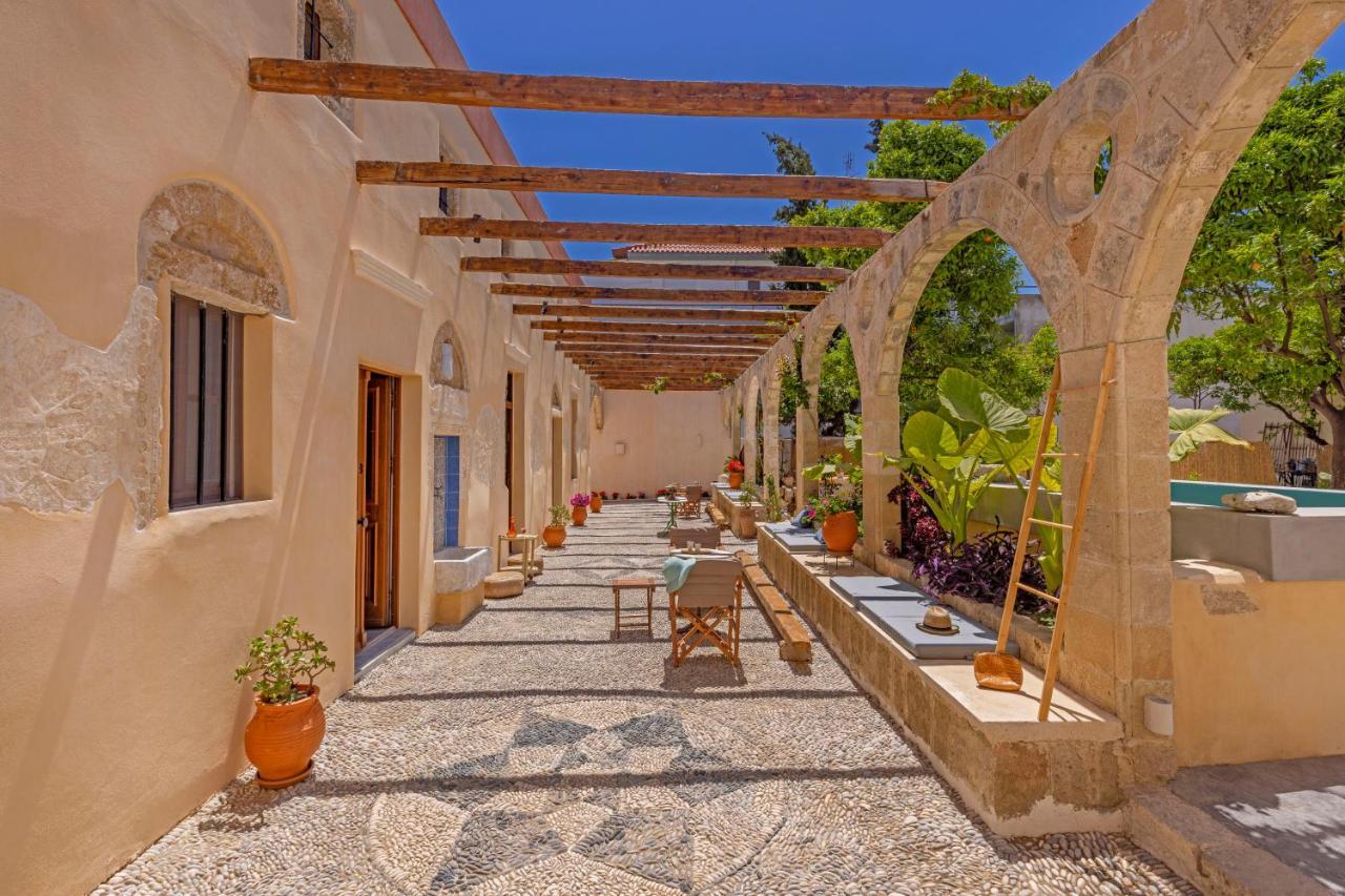 Sala Historical Luxury Apartment